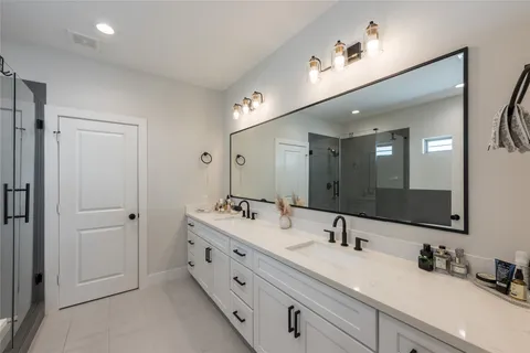 $395,000 | 5306 Creekmont Timbers Trail, Houston, TX 77091