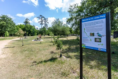 $395,000 | 5306 Creekmont Timbers Trail, Houston, TX 77091