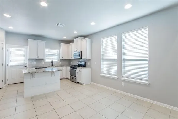 $2,195 | 921 Medina Way, Leander, TX 78641