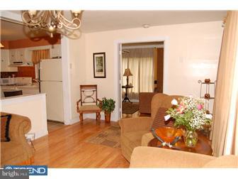499 Dewey Road Bellmawr, NJ 08031 - Photo 4 of 12