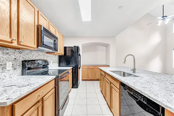 $2,500 | 10059 Wake Bridge Drive, Frisco, TX 75035