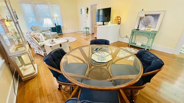 $2,300 | 4623 Avenue N 1/2 Rear, Galveston, TX 77551