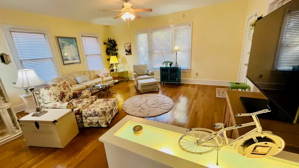 $2,300 | 4623 Avenue N 1/2 Rear, Galveston, TX 77551