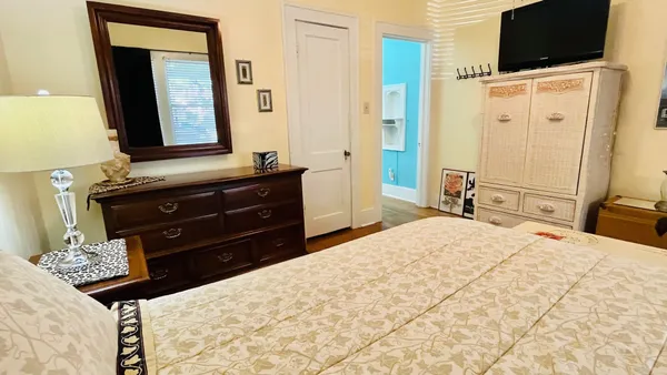 $2,300 | 4623 Avenue N 1/2 Rear, Galveston, TX 77551