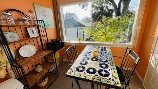 $2,400 | 4623 Avenue N 1/2 Rear, Galveston, TX 77551