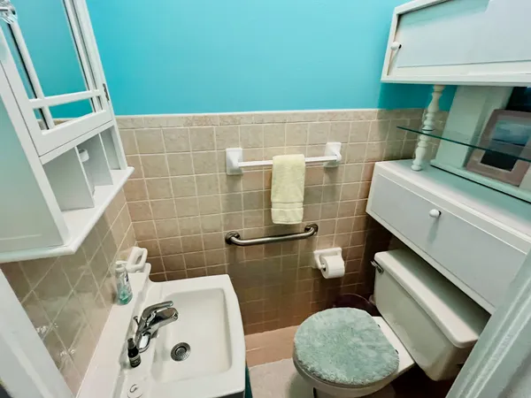 $2,300 | 4623 Avenue N 1/2 Rear, Galveston, TX 77551