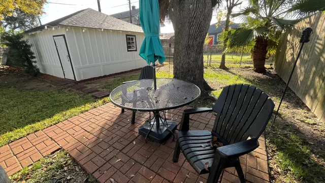 $2,400 | 4623 Avenue N 1/2 Rear, Galveston, TX 77551