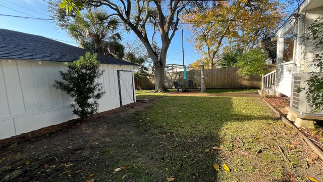 $2,400 | 4623 Avenue N 1/2 Rear, Galveston, TX 77551