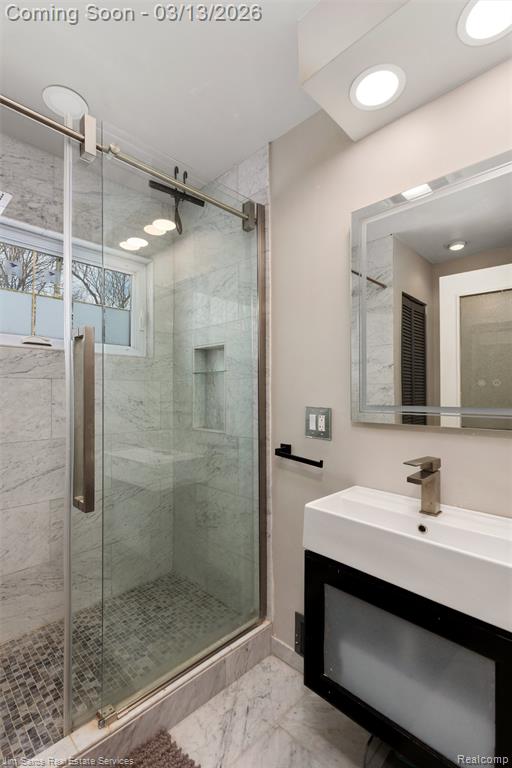 2204 Roslyn Road Grosse Pointe Woods, MI 48236 - Photo 14 of 34