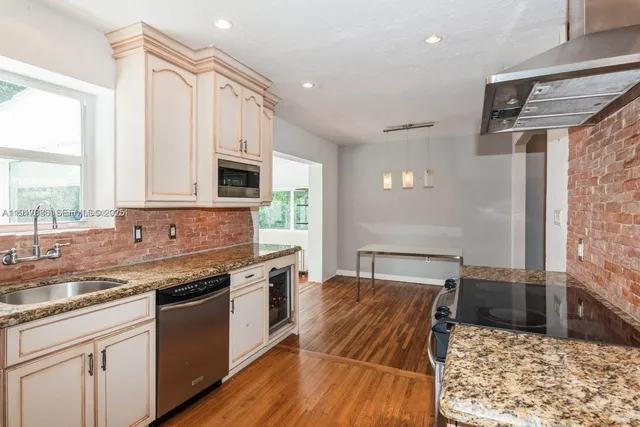 $1,495,000 | 1225 Tangier Street, Coral Gables, FL 33134