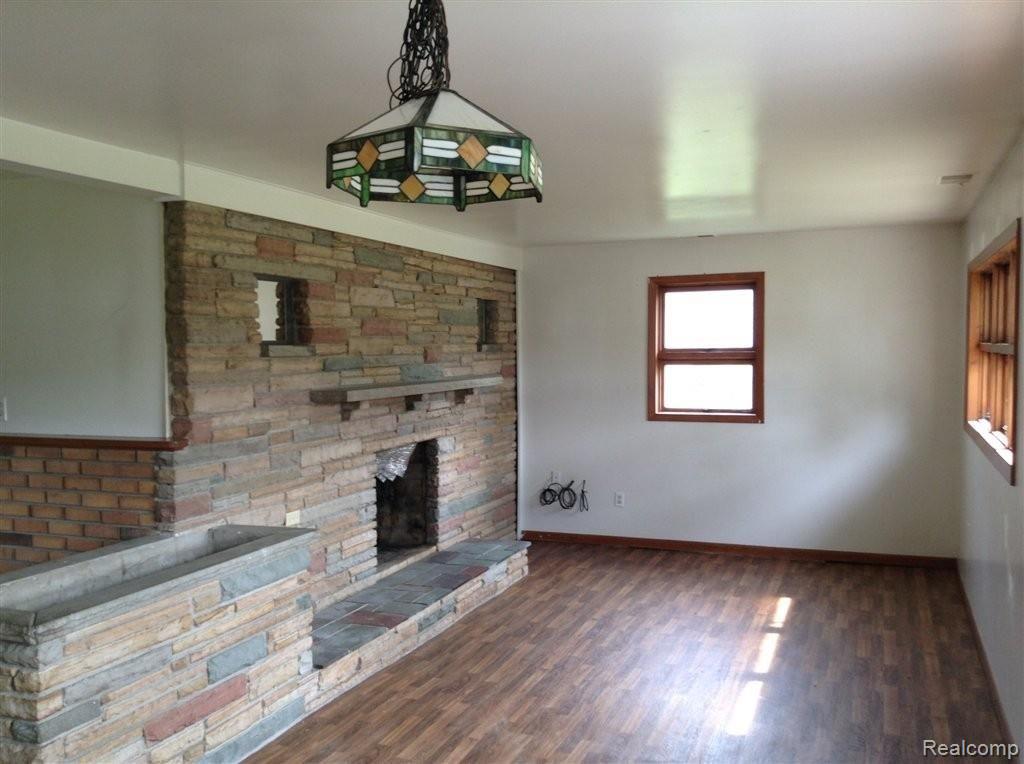 6471 East Pierson Road Flint, MI 48506 - Photo 10 of 27 IMG_2368.JPG