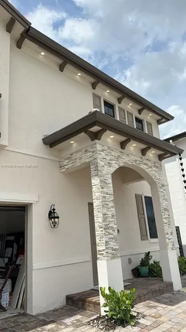 $3,000 | 12961 Southwest 230th Street, Miami, FL 33170