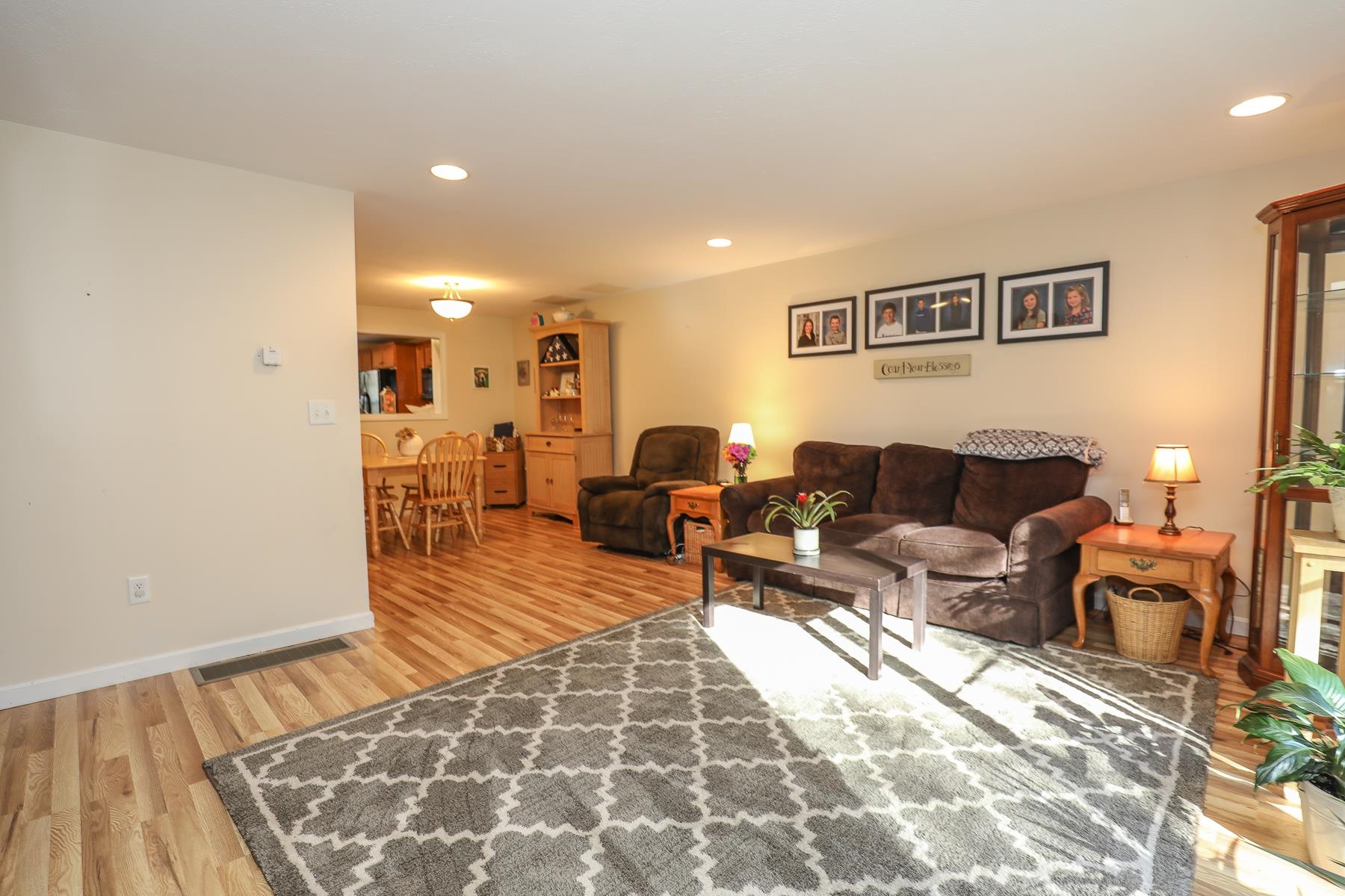 186 Winding Pond Road Londonderry, NH 03053 - Photo 11 of 32 Gallery Image 11
