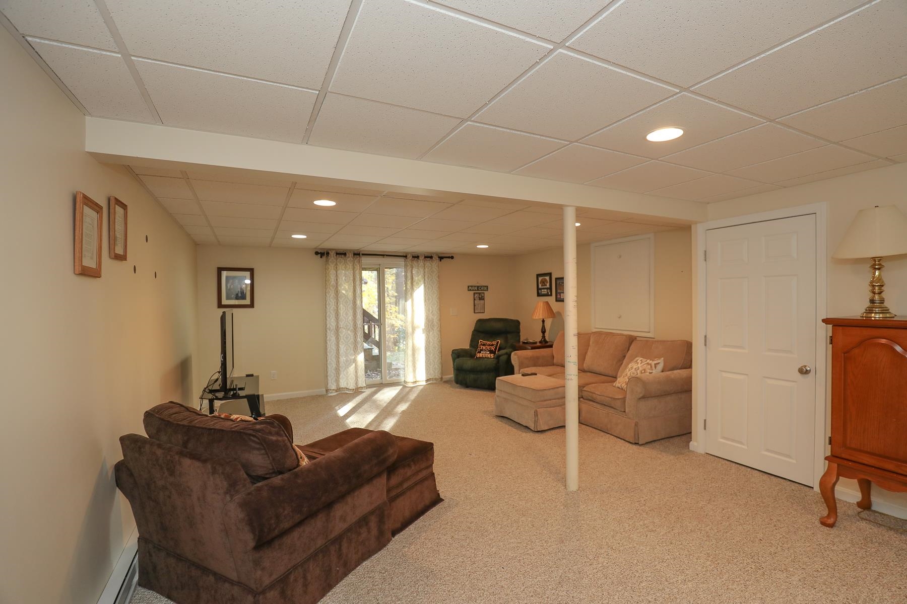 186 Winding Pond Road Londonderry, NH 03053 - Photo 27 of 32 Gallery Image 27