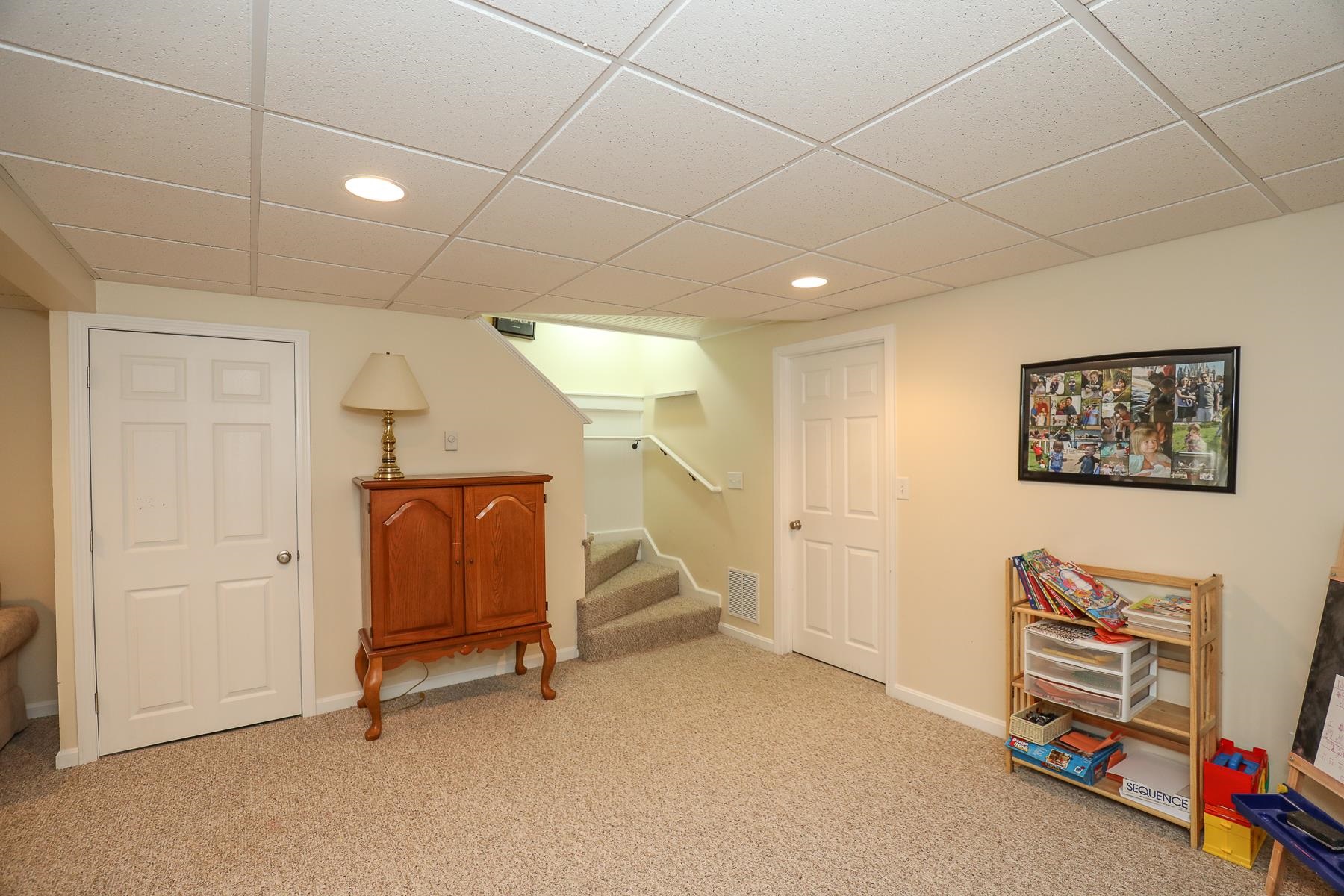 186 Winding Pond Road Londonderry, NH 03053 - Photo 29 of 32 Gallery Image 29