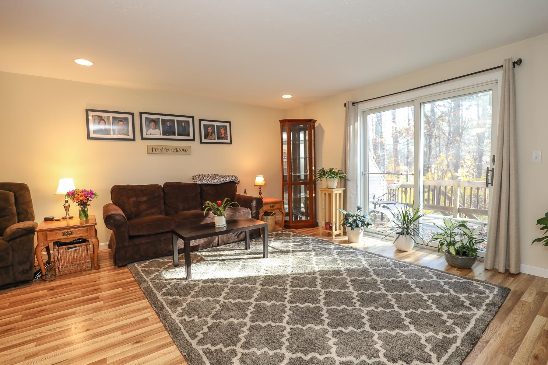186 Winding Pond Road Londonderry, NH 03053 - Photo 10 of 32 Gallery Image 10
