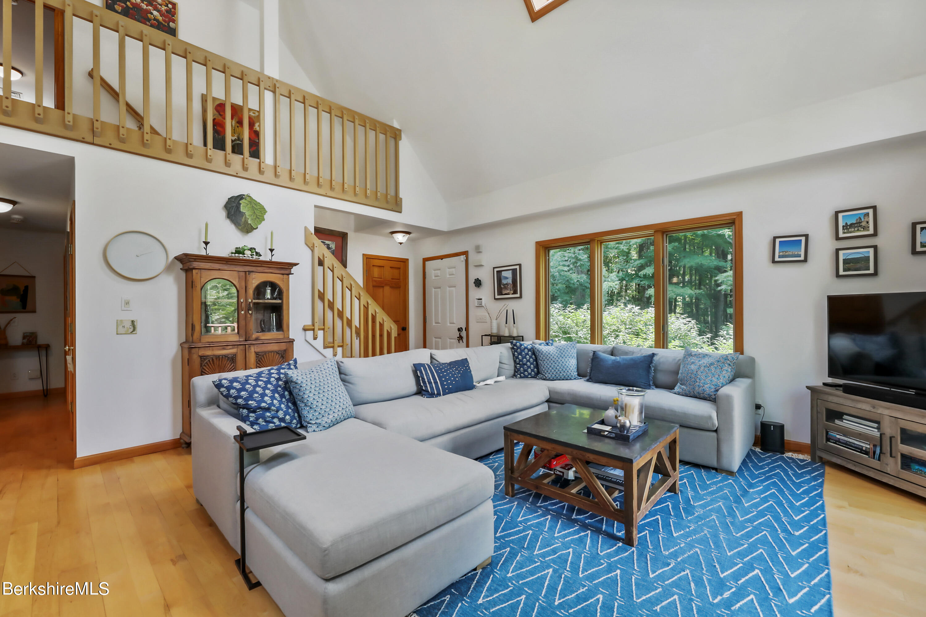 67 Cherokee Road Becket, MA 01223 - Photo 15 of 37 25 Living Room