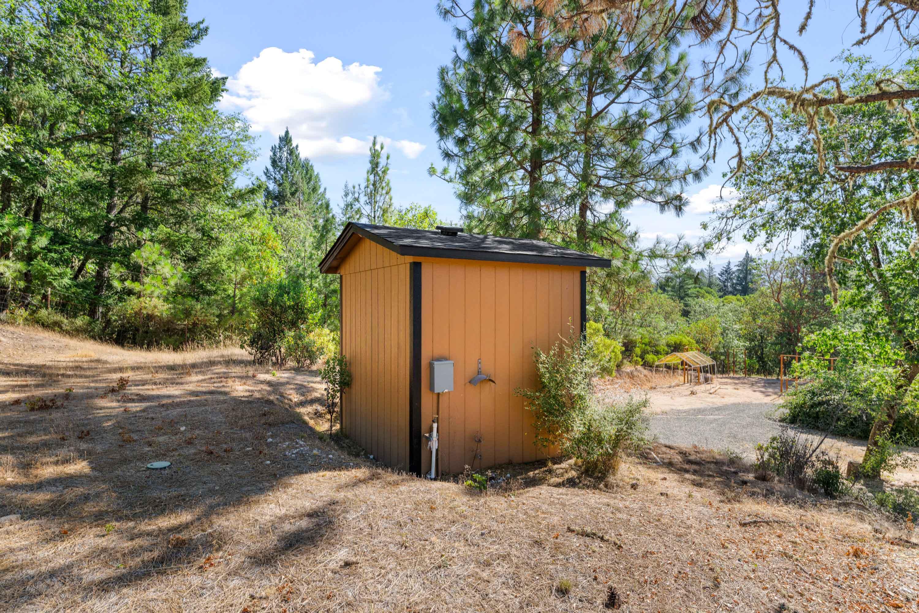 312 Stringer Gap Road Grants Pass, OR 97527 - Photo 37 of 47 EXT (10 of 24)