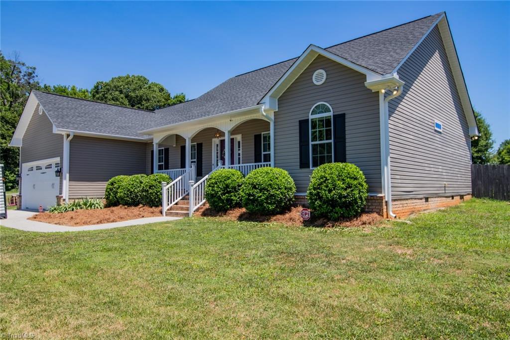 3645 Ruby Road Winston-Salem, NC 27106 - Photo 2 of 31 Gallery Image 2