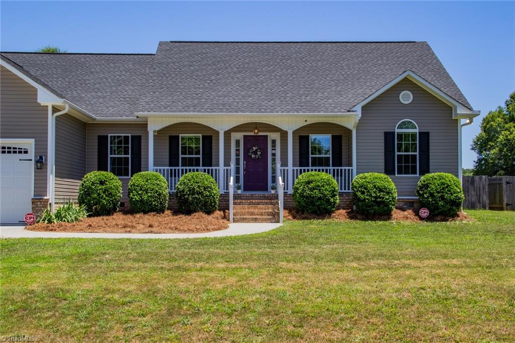 3645 Ruby Road Winston-Salem, NC 27106 - Photo 3 of 31 Gallery Image 3