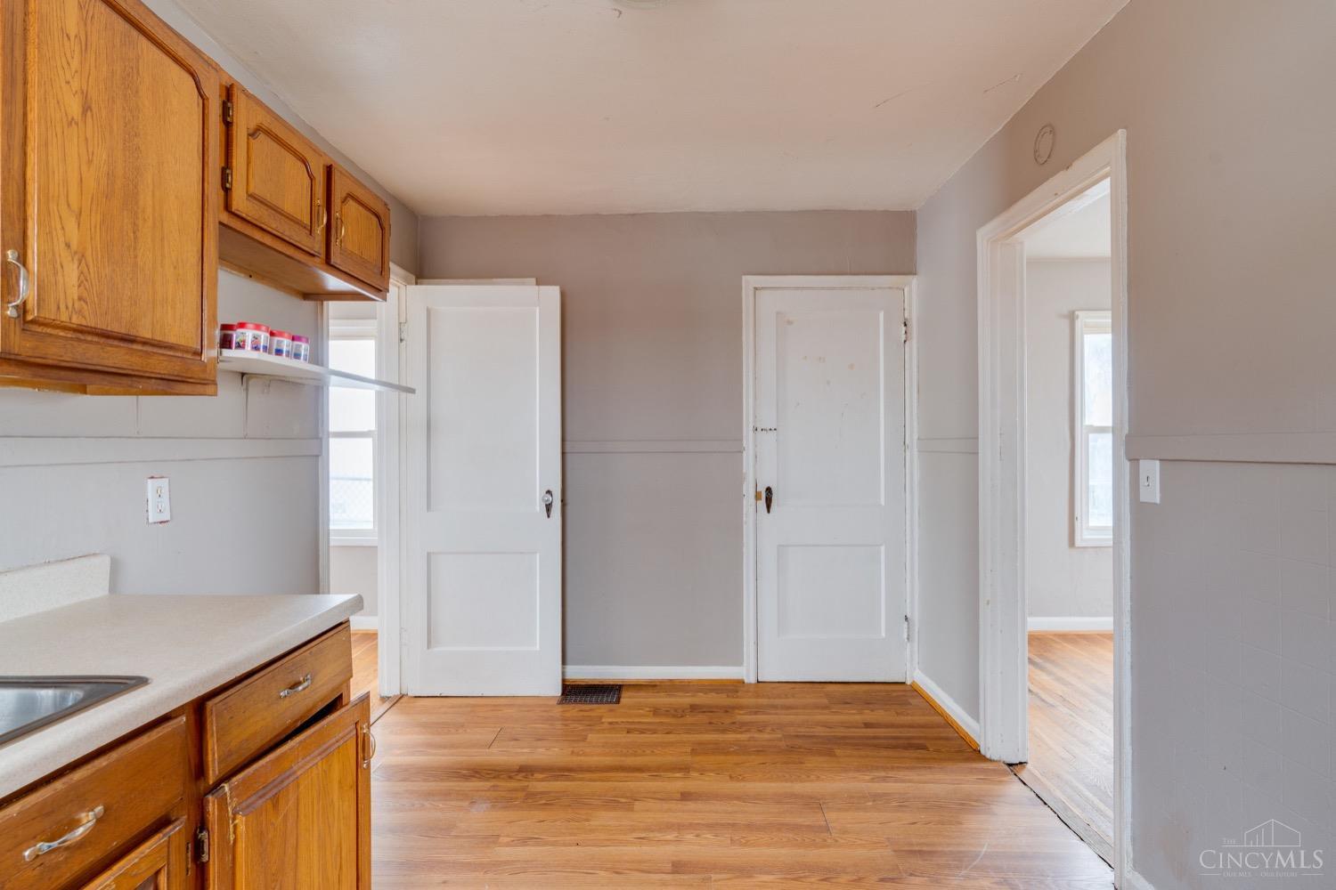6008 Wiehe Road Cincinnati, OH 45237 - Photo 7 of 19 Gallery Image 7