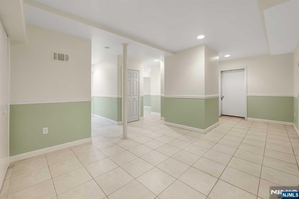 831 Pascack Road Paramus, NJ 07652 - Photo 25 of 26
