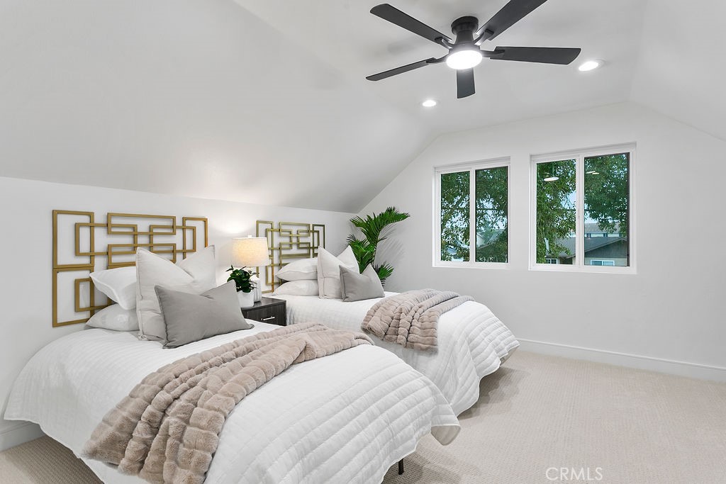 6091 Navajo Road Westminster, CA 92683 - Photo 17 of 44 Upstair Bedroom- Main House
