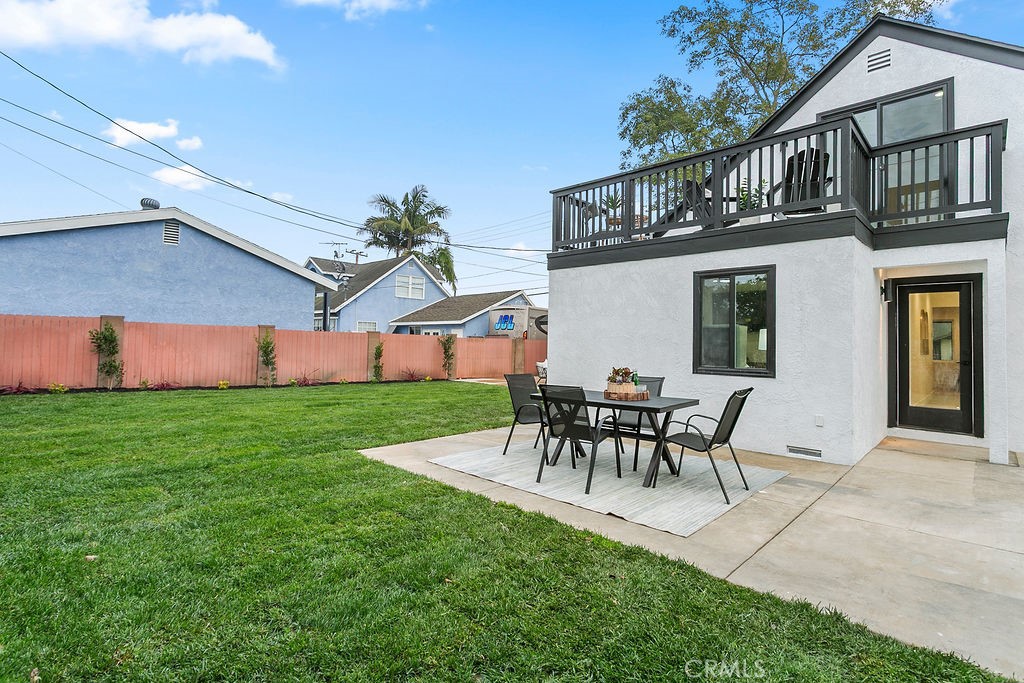 6091 Navajo Road Westminster, CA 92683 - Photo 30 of 44 Rear Yard