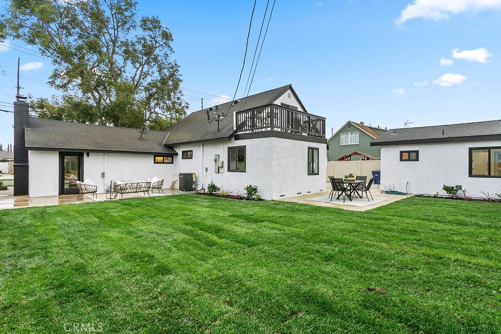 6091 Navajo Road Westminster, CA 92683 - Photo 32 of 44 Large Yard