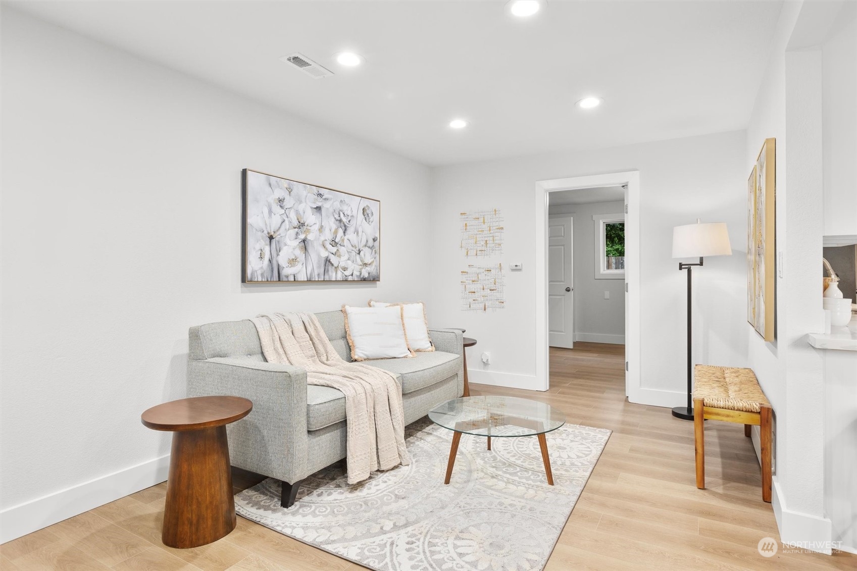 180 Union Avenue Northeast Renton, WA 98059 - Photo 4 of 32