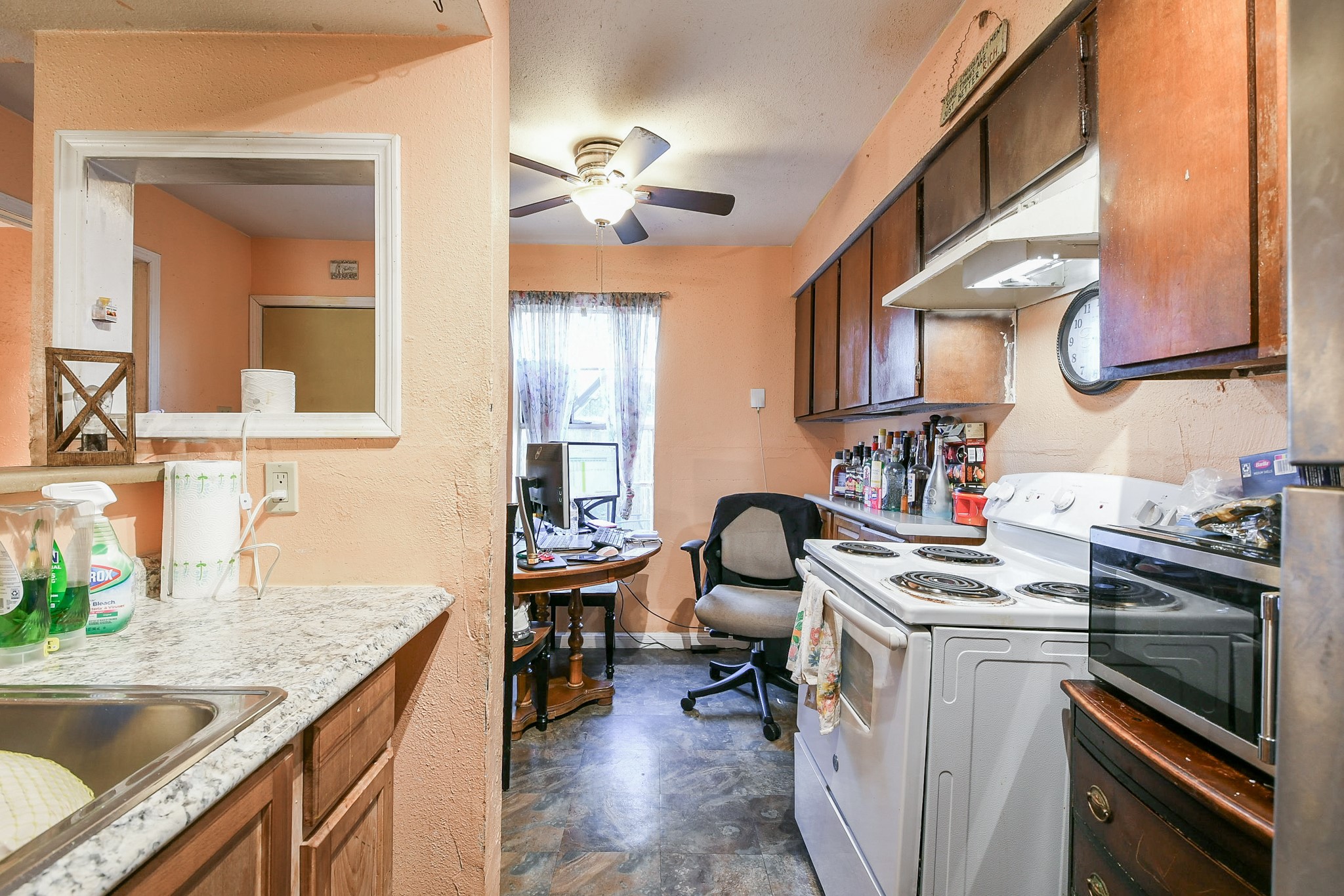 7851 Fuqua Street Houston, TX 77075 - Photo 10 of 18