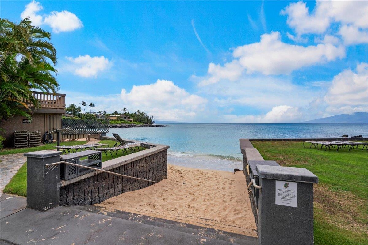 4909 Lower Honoapiilani Road, Unit E2E Lahaina, HI 96761 - Photo 2 of 42 a view of a terrace with outdoor space