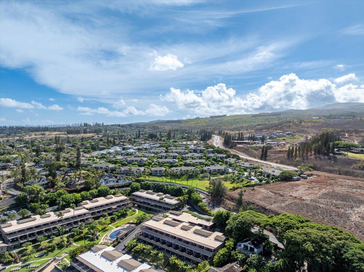 4909 Lower Honoapiilani Road, Unit E2E Lahaina, HI 96761 - Photo 37 of 42 a view of a city