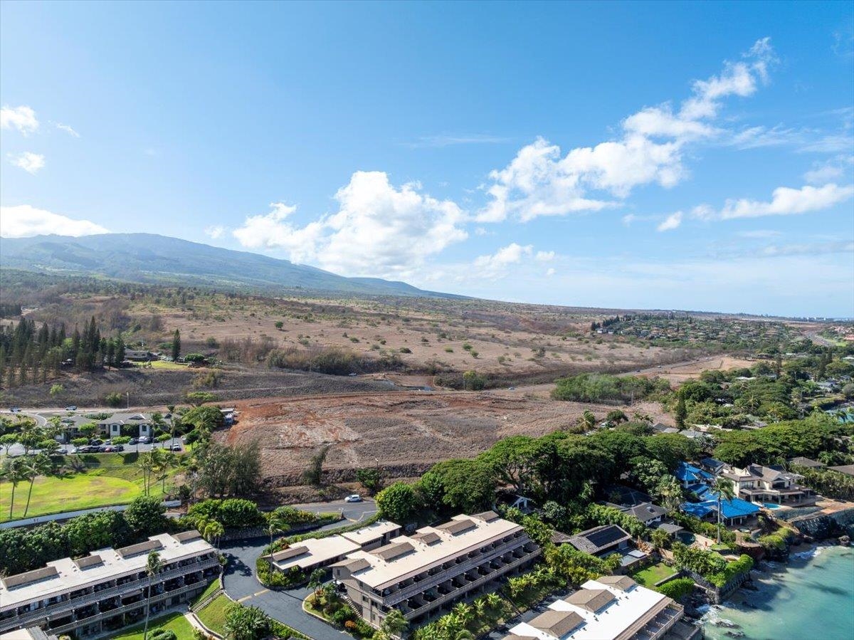 4909 Lower Honoapiilani Road, Unit E2E Lahaina, HI 96761 - Photo 41 of 42 a view of a city