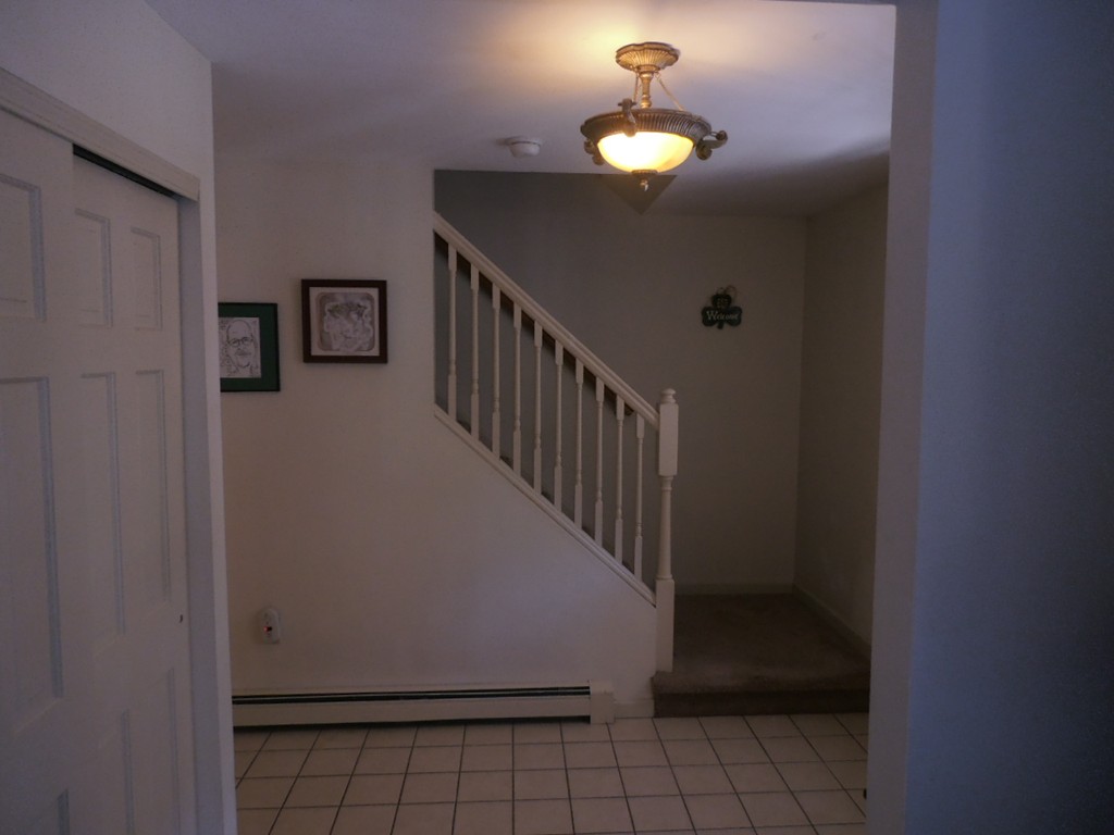148 Benz Street Springfield, MA 01118 - Photo 12 of 25