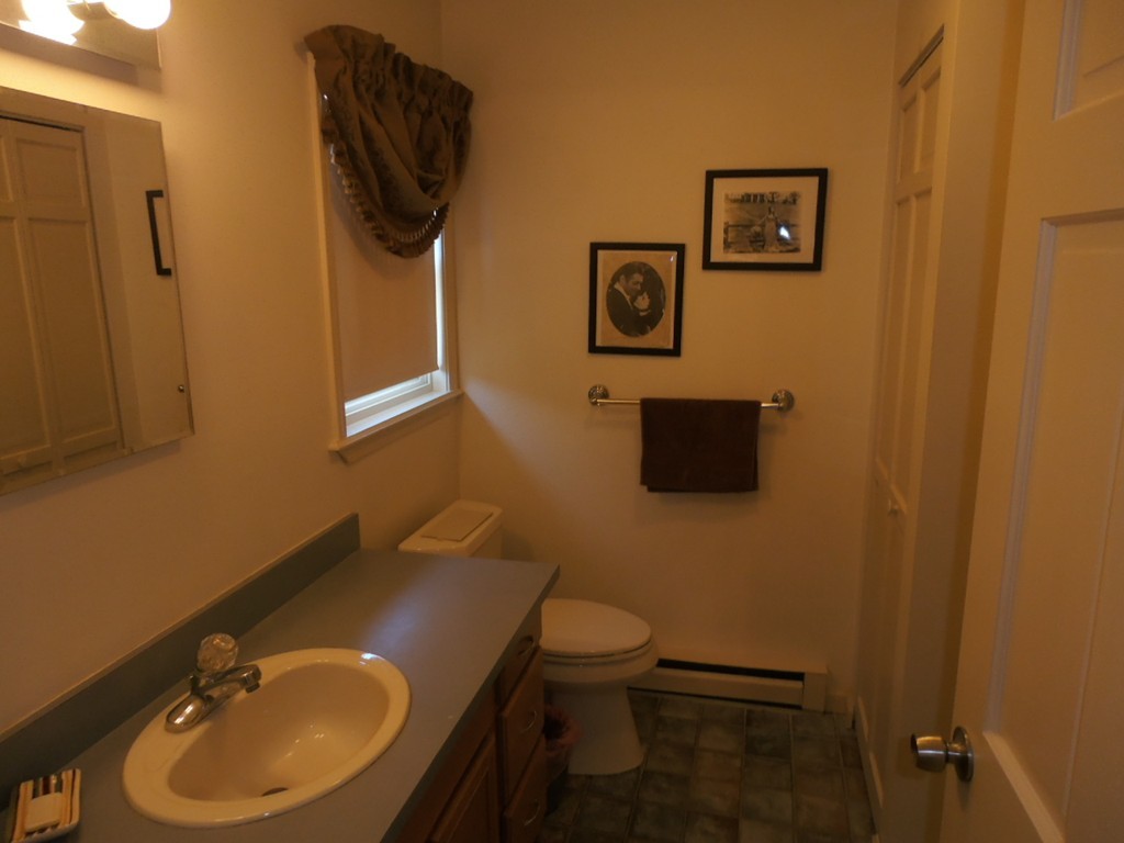 148 Benz Street Springfield, MA 01118 - Photo 16 of 25