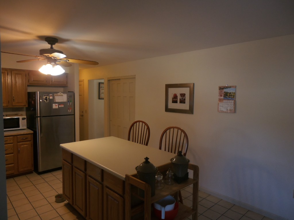 148 Benz Street Springfield, MA 01118 - Photo 4 of 25