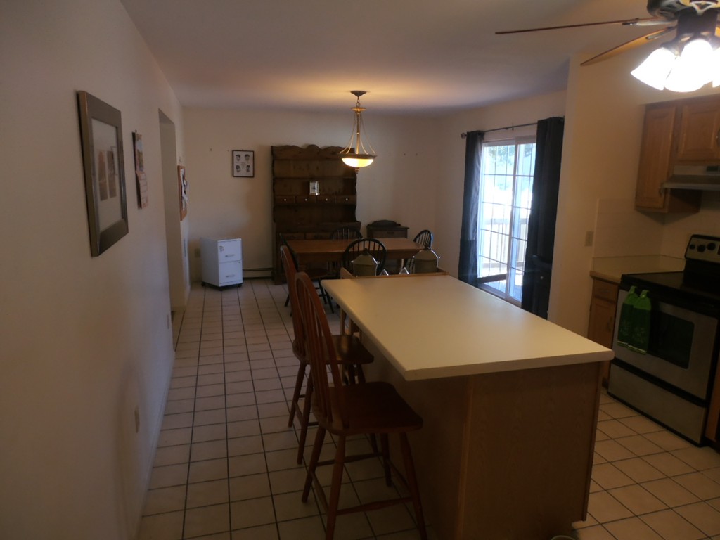 148 Benz Street Springfield, MA 01118 - Photo 6 of 25