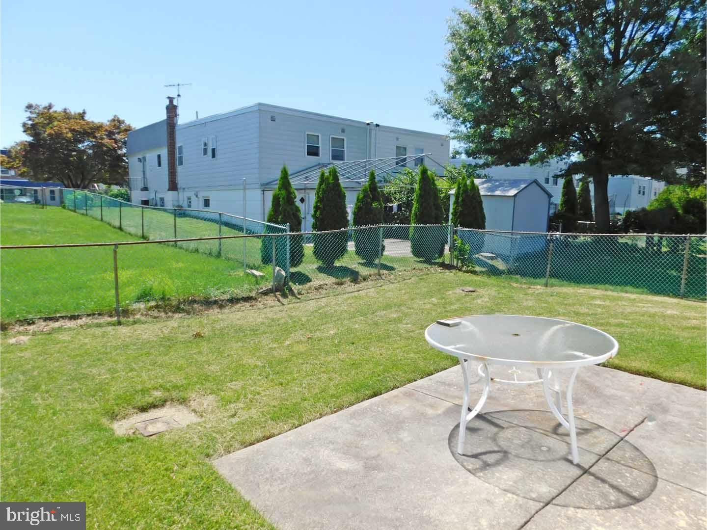 412 Densmore Road Philadelphia, PA 19116 - Photo 2 of 24 Gallery Image 2