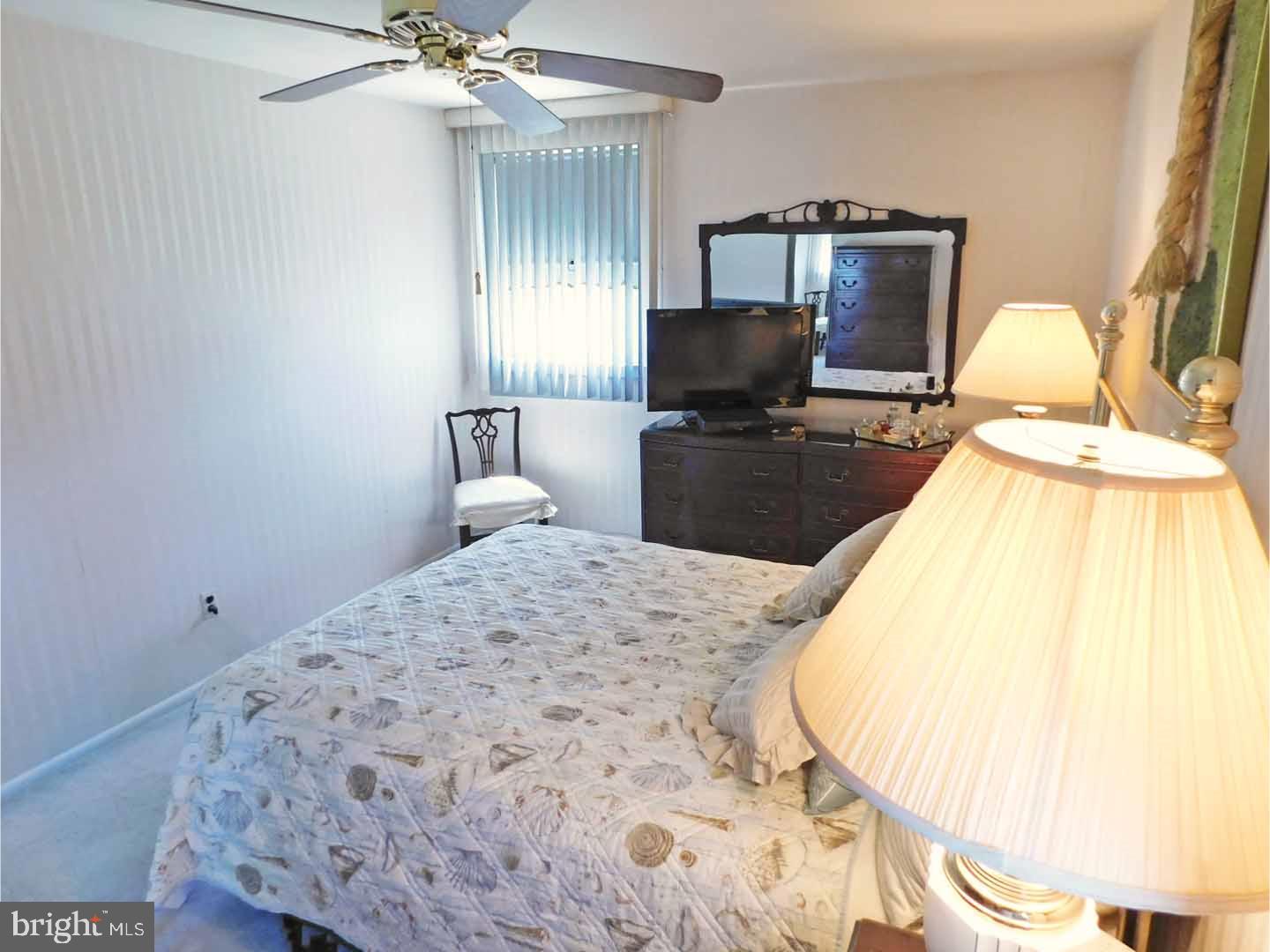 412 Densmore Road Philadelphia, PA 19116 - Photo 18 of 24 Gallery Image 18