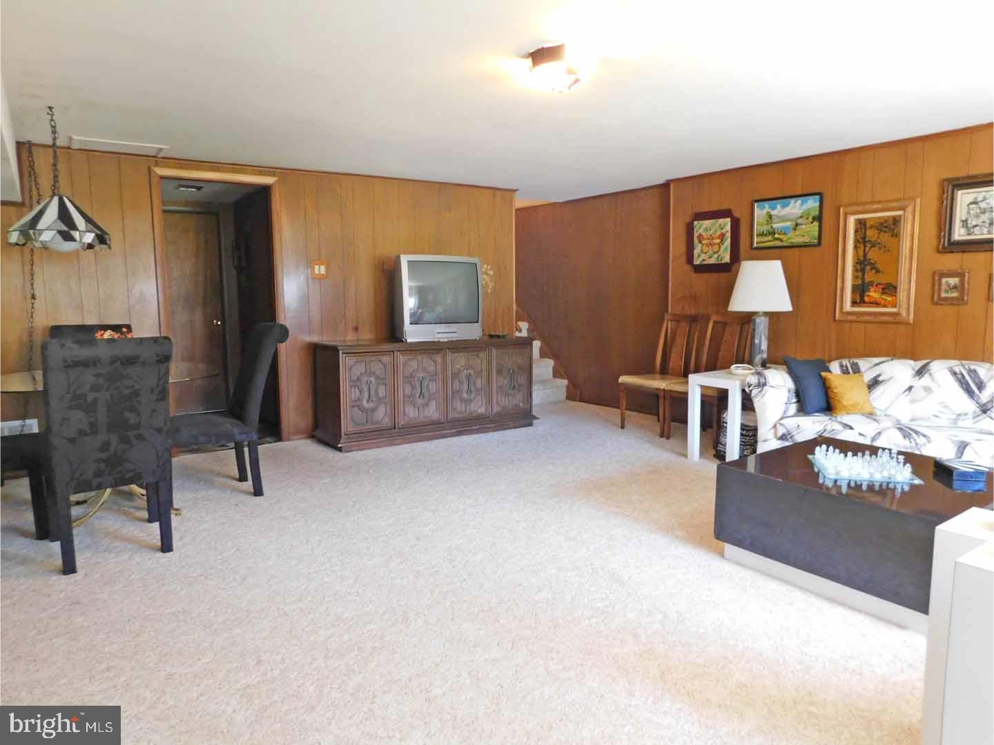 412 Densmore Road Philadelphia, PA 19116 - Photo 19 of 24 Gallery Image 19