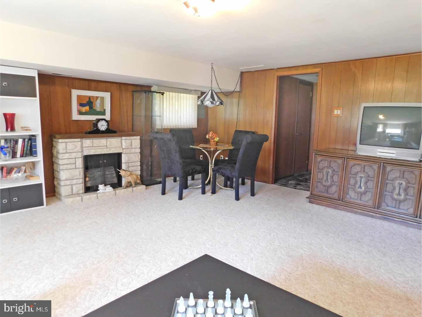 412 Densmore Road Philadelphia, PA 19116 - Photo 20 of 24 Gallery Image 20