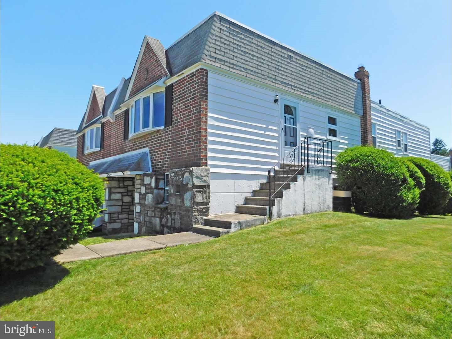 412 Densmore Road Philadelphia, PA 19116 - Photo 4 of 24 Gallery Image 4