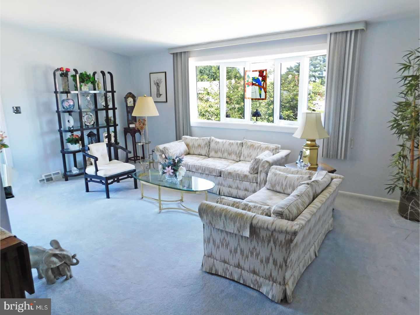 412 Densmore Road Philadelphia, PA 19116 - Photo 7 of 24 Gallery Image 7