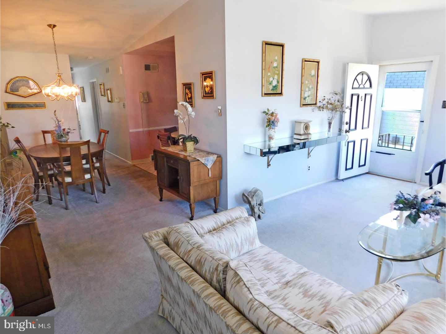 412 Densmore Road Philadelphia, PA 19116 - Photo 9 of 24 Gallery Image 9