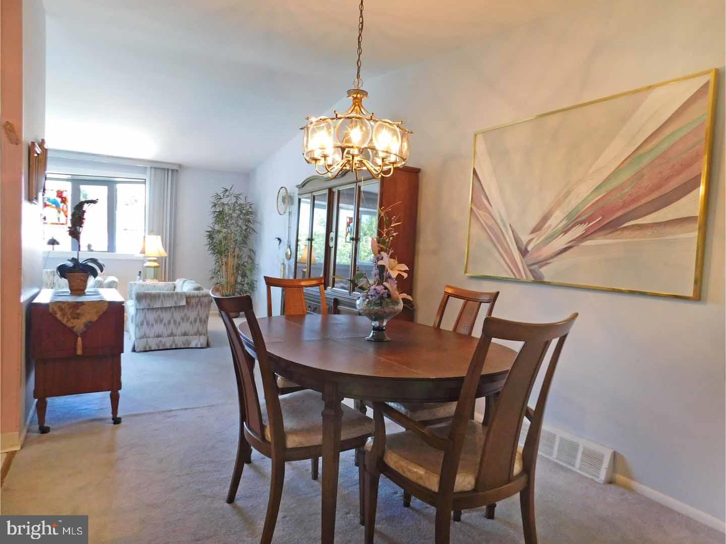 412 Densmore Road Philadelphia, PA 19116 - Photo 10 of 24 Gallery Image 10