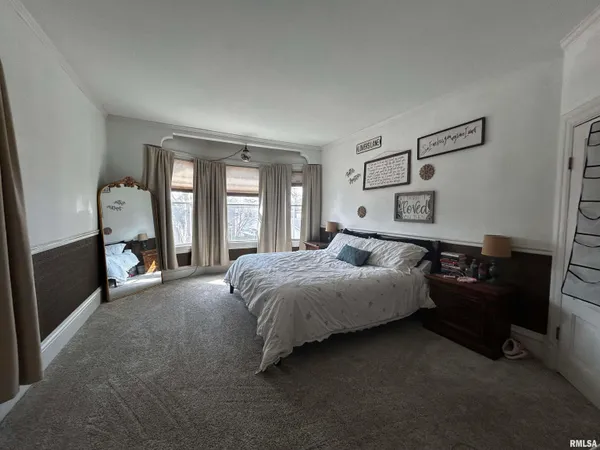 $230,000 | 609 West Adams Street, Taylorville, IL 62568