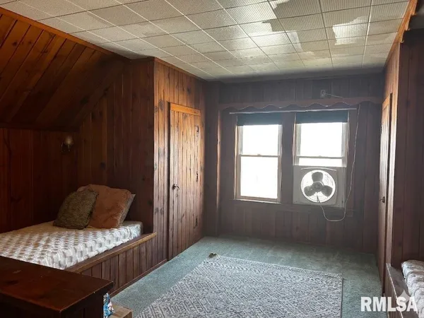 $230,000 | 609 West Adams Street, Taylorville, IL 62568
