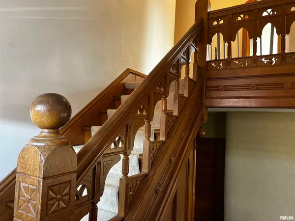 $230,000 | 609 West Adams Street, Taylorville, IL 62568