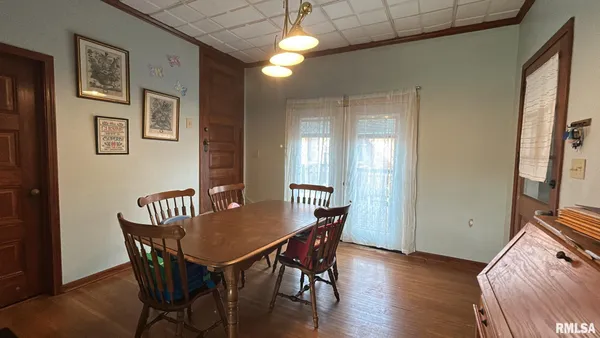 $230,000 | 609 West Adams Street, Taylorville, IL 62568